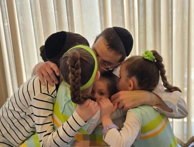 עין לא נותרה יבשה: משפחת דוידזון התאחדה בבית החולים